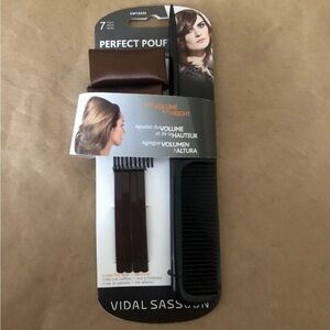 New- Vidal Sassoon the perfect poof big hair accessory